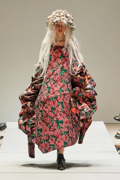 Look 17